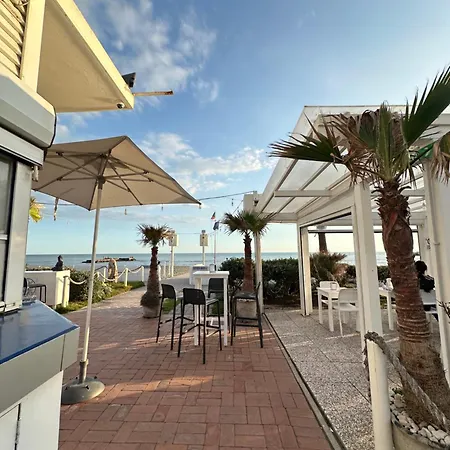 Penthouse Salus Sea View Terrace Apartment *